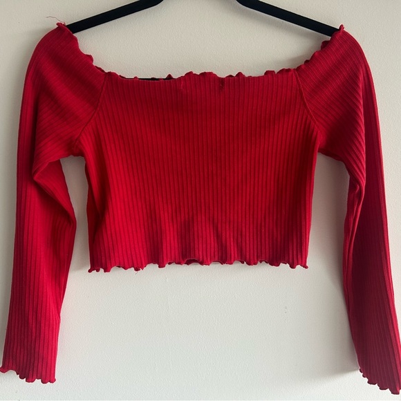 Missguided, size 4, off the shoulder long sleeve crop top. Cherry red - Picture 8 of 9
